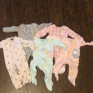 Bundle of Footed sleepers! Size 6 months
